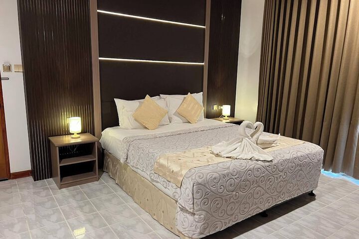 Room 25 of 68