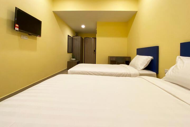 Room 1 of 21