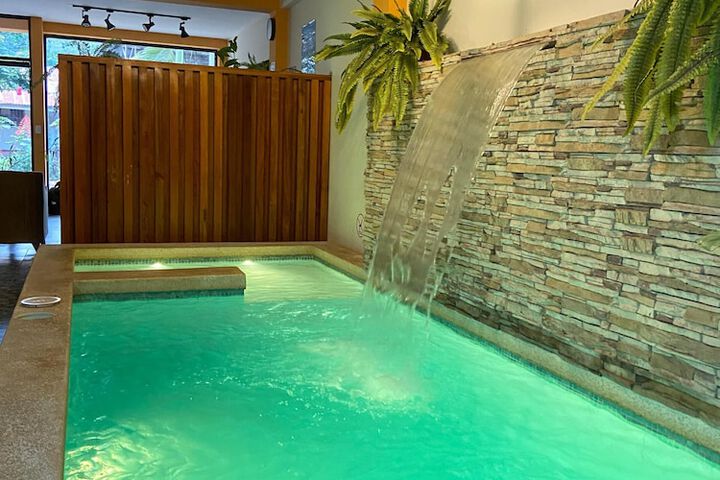 Pool 19 of 28