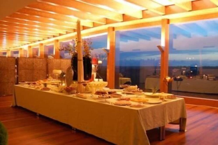 Dining 36 of 65