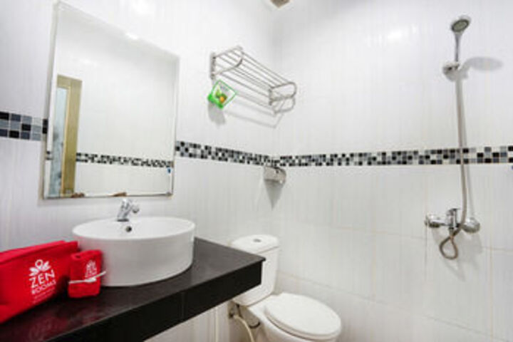 Room 2 of 20