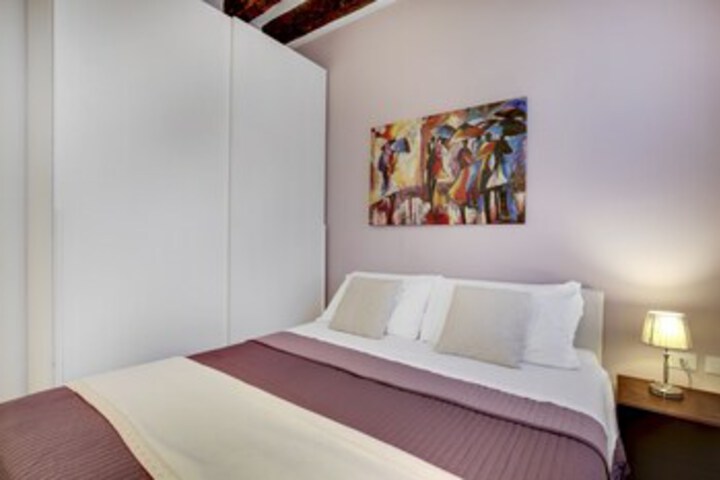 Room 18 of 22
