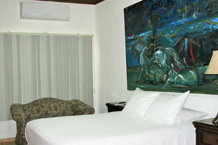 Room 12 of 116
