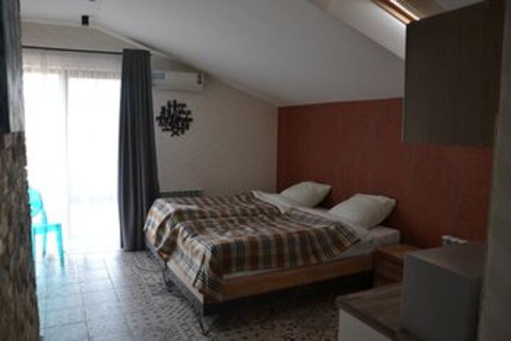 Room 30 of 50