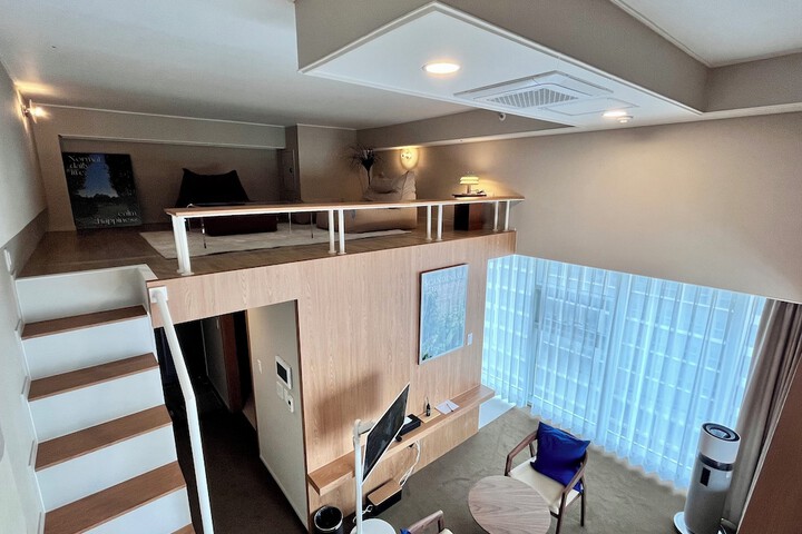 Room 15 of 37