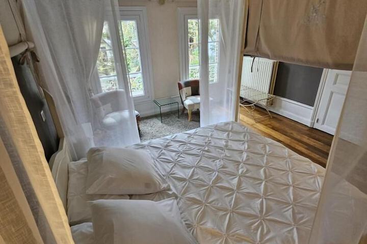 Room 6 of 64