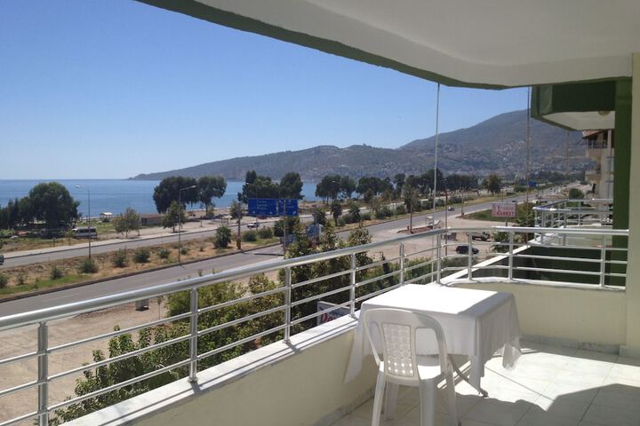 Terrace/Patio 14 of 33