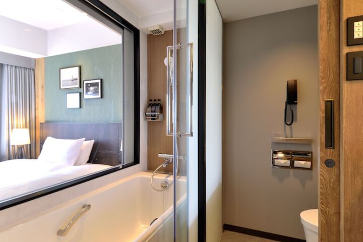 Room 86 of 189