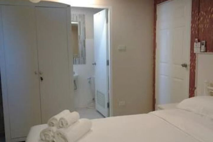 Room 14 of 39