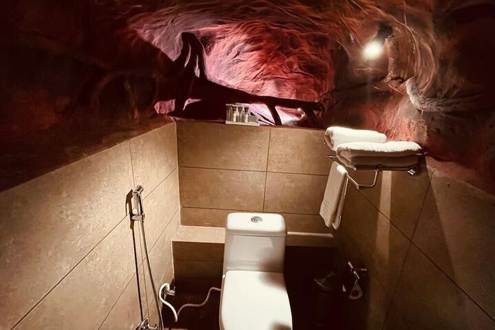Room 55 of 96