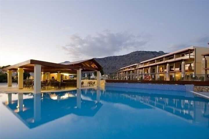 Hotel Pool