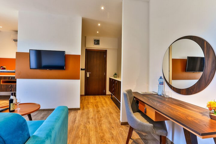 Room 79 of 211