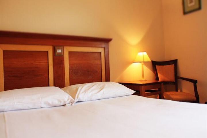Room 3 of 7