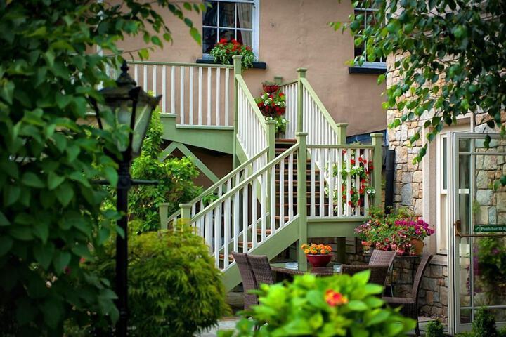 Exterior Photo