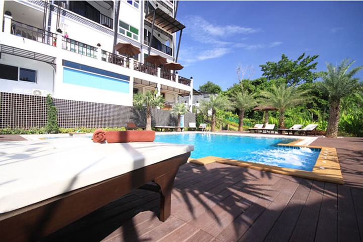 Pool Hotel
