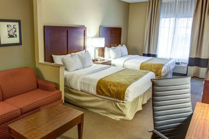 2 Queen Beds Suite (7 of 10)