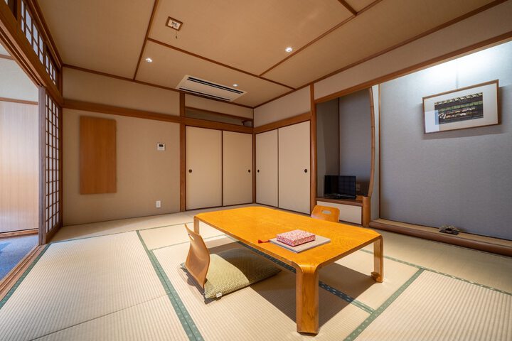 Room 26 of 73