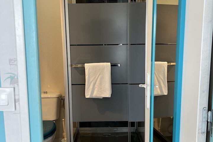 Room 43 of 70