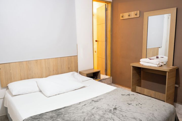 Room 11 of 69