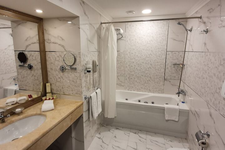 Room 26 of 45