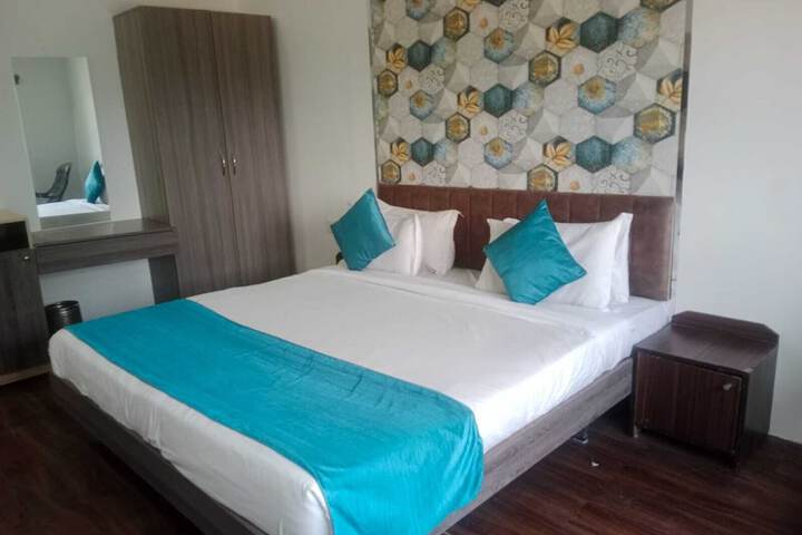Room 16 of 31