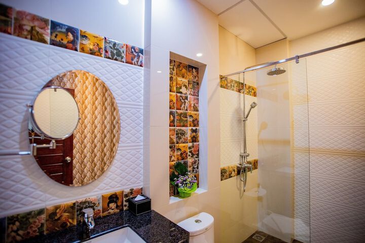 Room 26 of 34