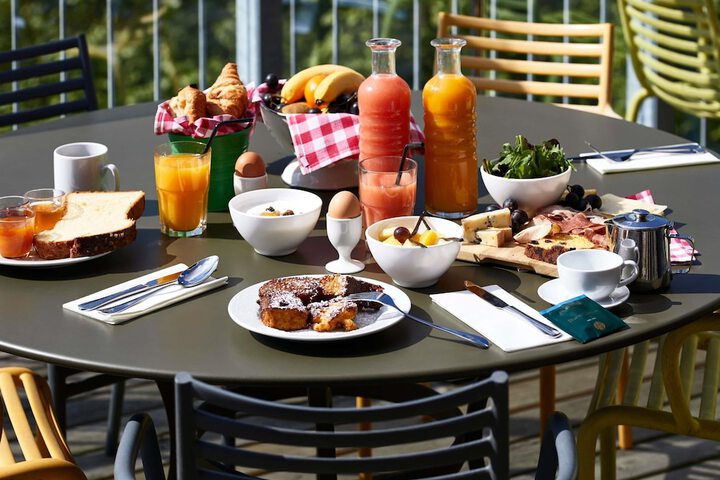 Breakfast/Coffee Service 59 of 158