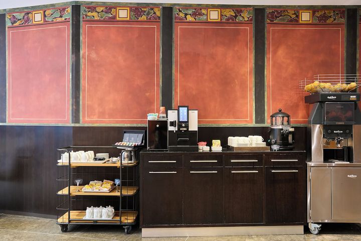 Breakfast/Coffee Service 55 of 72