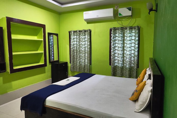 Room 3 of 6