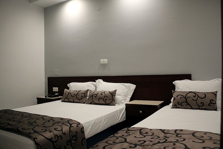 Room 19 of 37