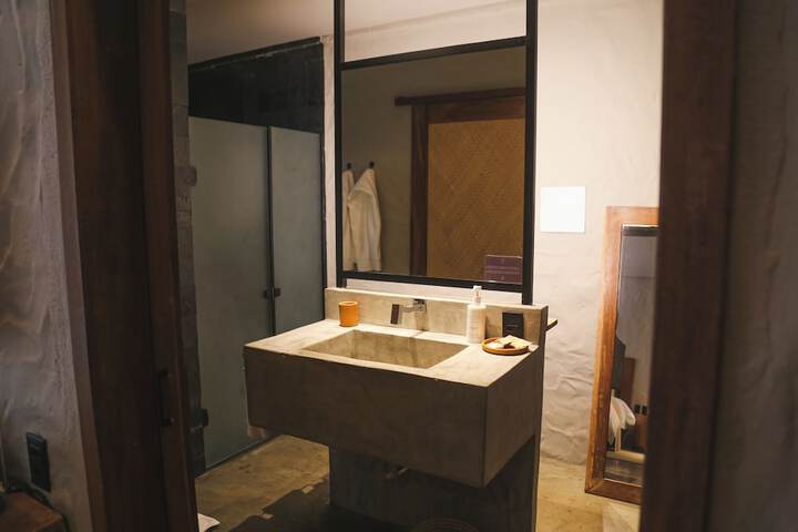 Room 72 of 110