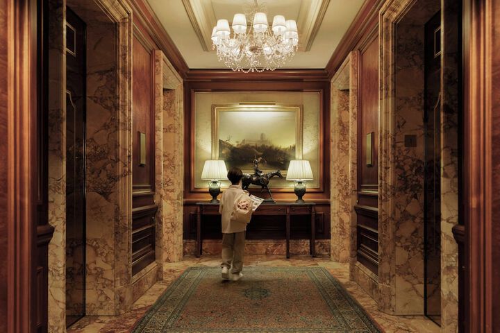 Entrance & Lobby