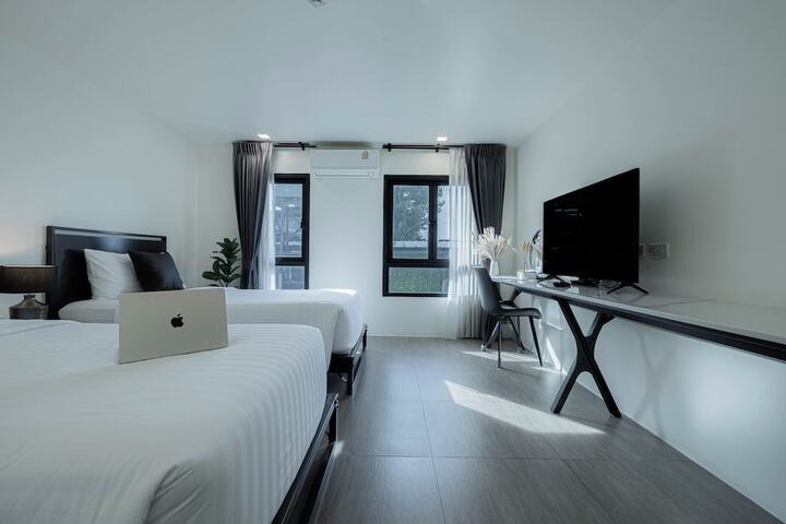 Room 4 of 39