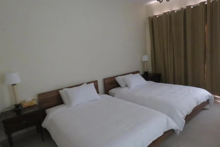 Room 4 of 19