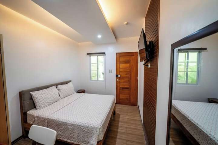 Room 4 of 70