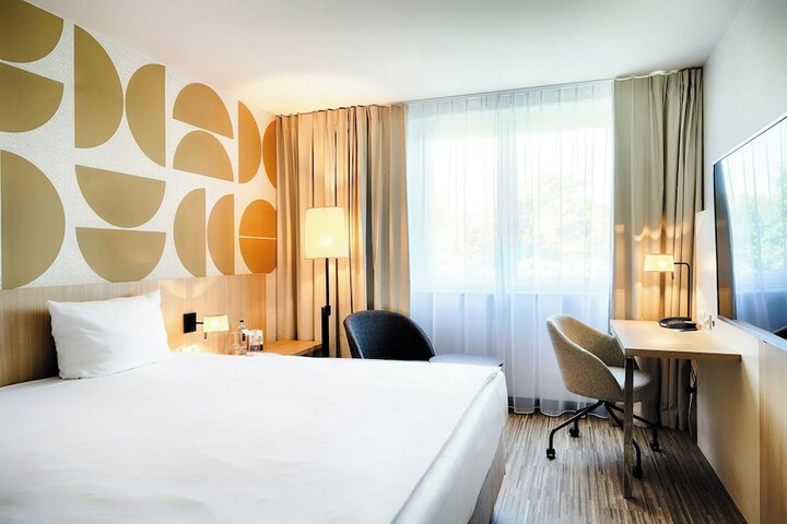 Room 14 of 41