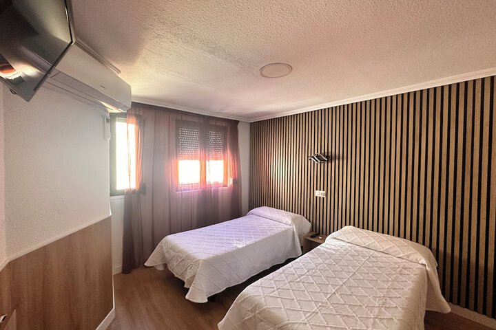 Room 6 of 43