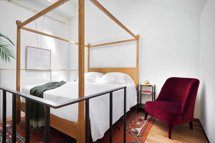 Room 21 of 47