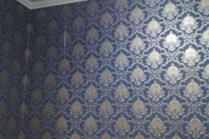 Room 10 of 32