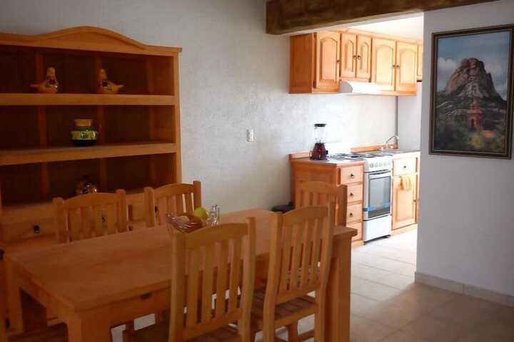 Room 10 of 14