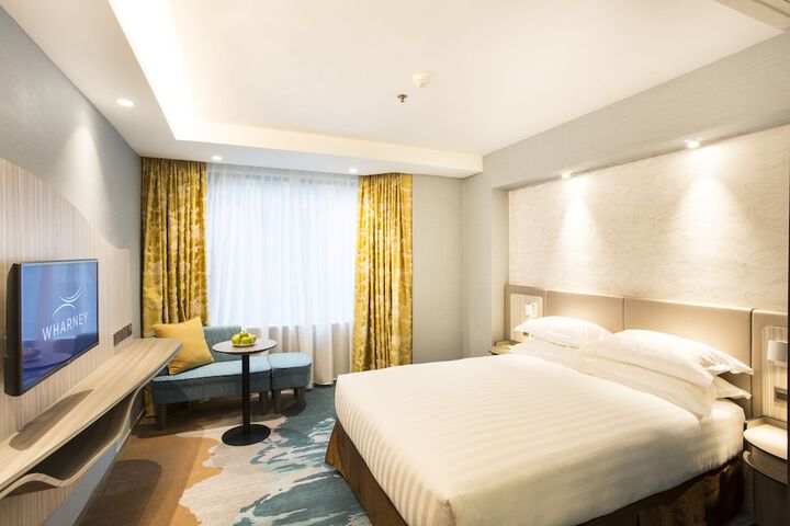 Room 37 of 103