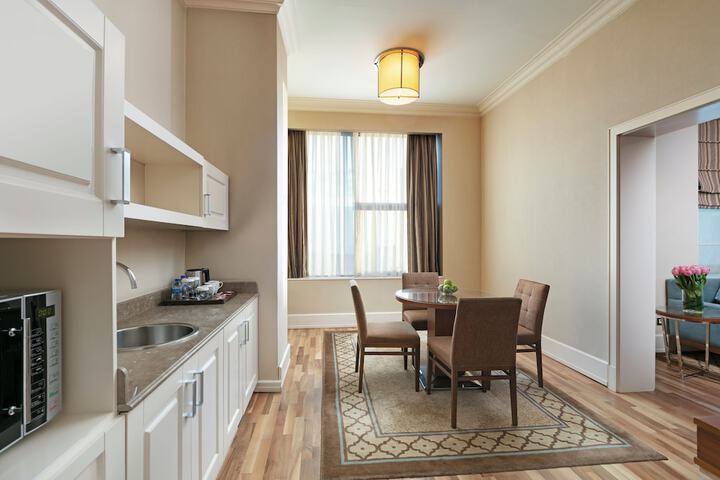 Private kitchenette