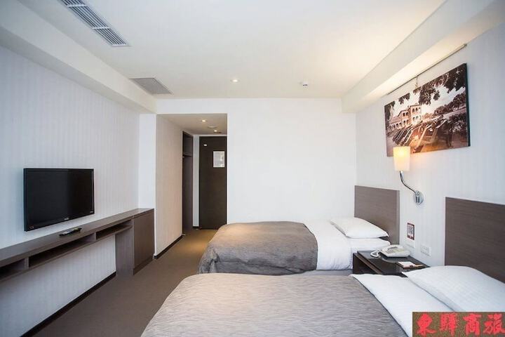 Room 18 of 51