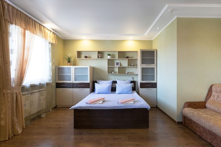 Room 13 of 90