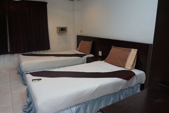 Room 7 of 84
