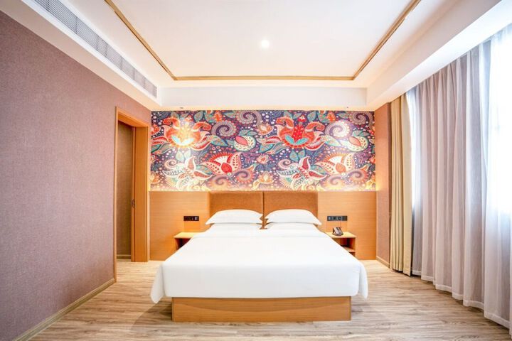 Room 51 of 84