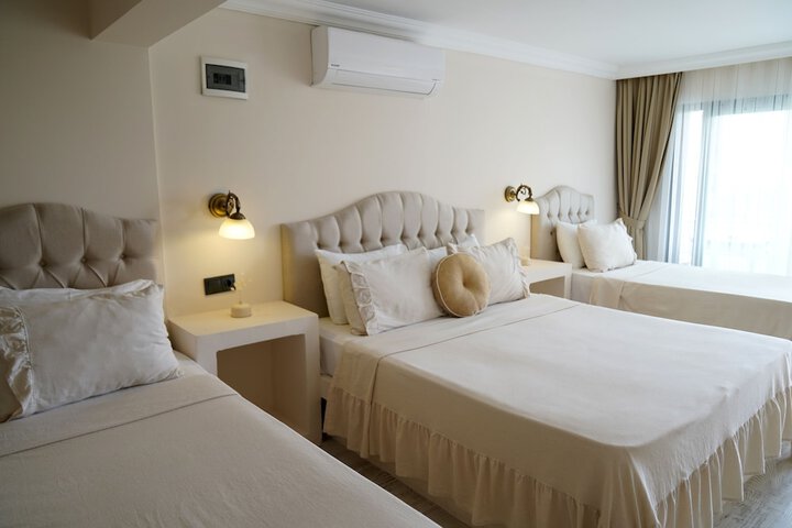Room 34 of 59