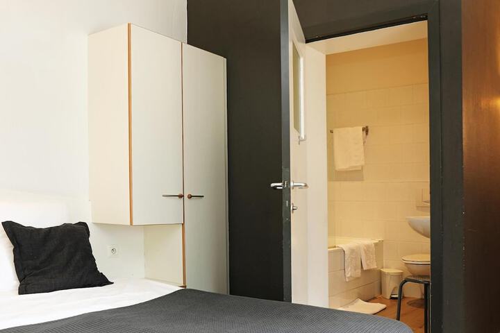 Room 20 of 67