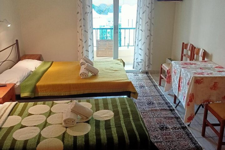 Room 17 of 37