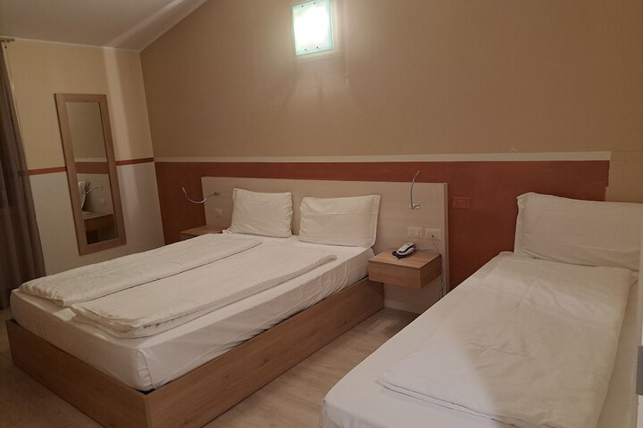 Room 29 of 73